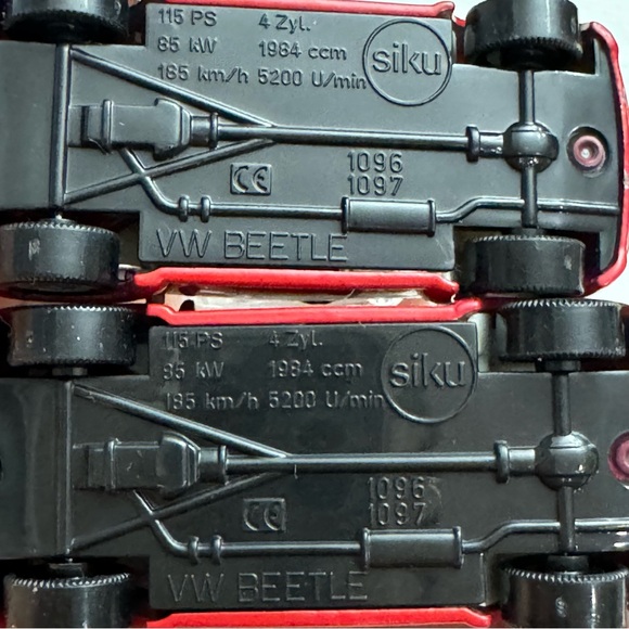 Siku Red VW Volkswagen Beetle Die Cast Car Salt & Pepper Shakers 1984 Vintage - Picture 9 of 12